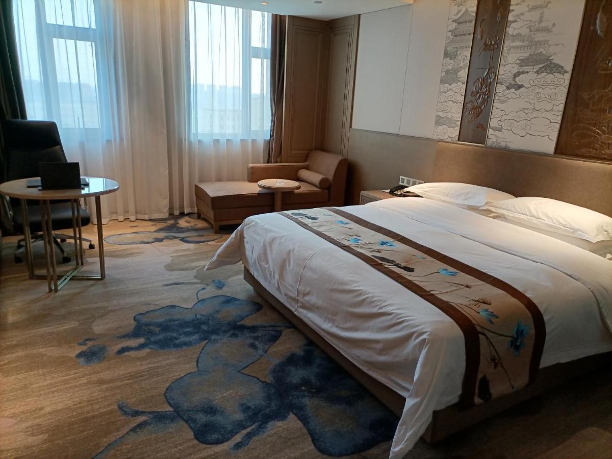 Baoying Jinling Hotel Exteriör bild